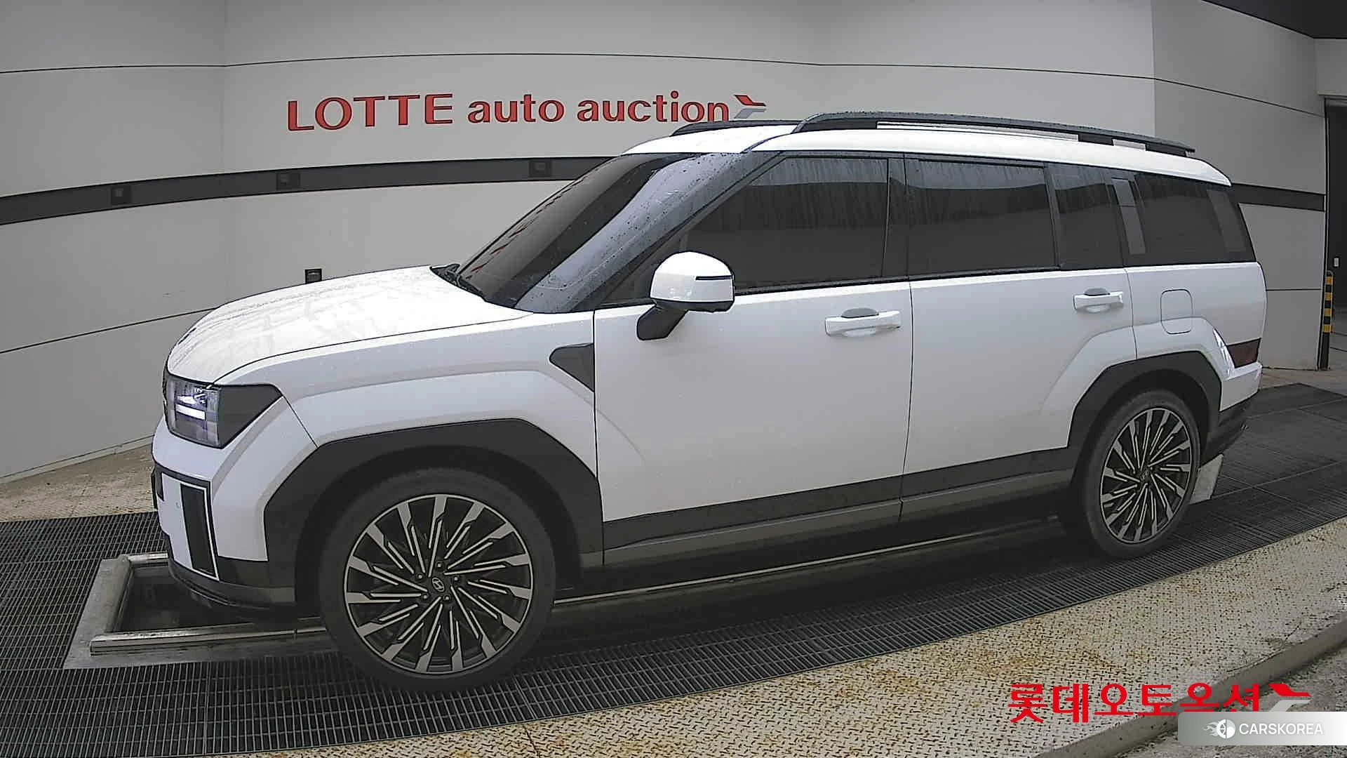 Hyundai Santa Fe 2024 Белый из Кореи, фото 3