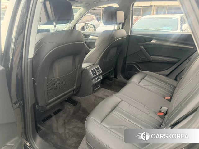 Audi Q5L 2023 Черный из Китая, фото 3