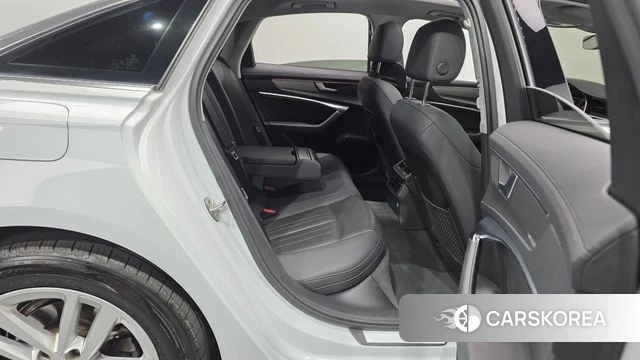 Audi A6 (C8) 2023 Белый из Кореи, фото 3