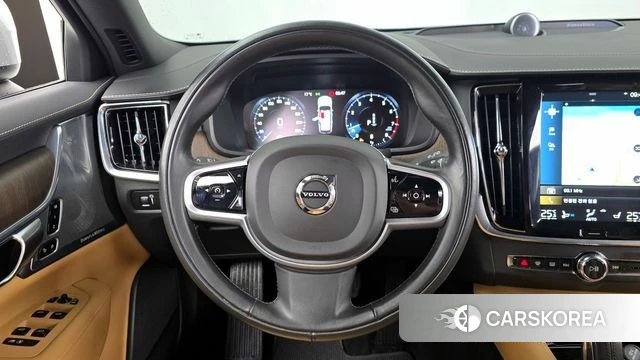 Volvo V90 Cross-Country 2021 Белый из Кореи, фото 3