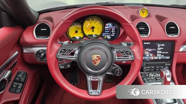 Porsche 718 Boxster 2023 Серебристо-серый из Кореи, фото 3