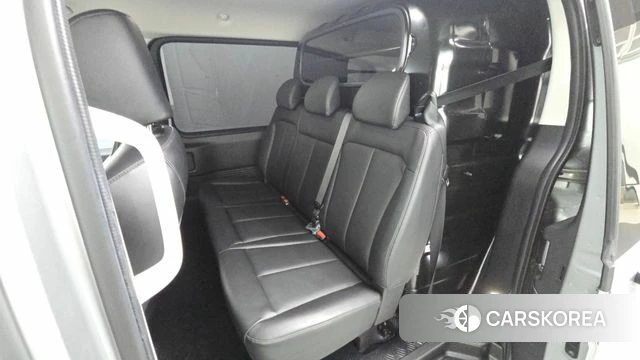 Hyundai Staria 2022 Серебристо-серый из Кореи, фото 3