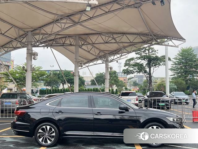 Volkswagen Passat 2023 Черный из Китая, фото 3