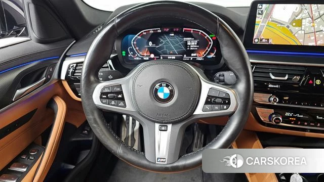 BMW 5 Series (G30) 2023 Черный из Кореи, фото 3