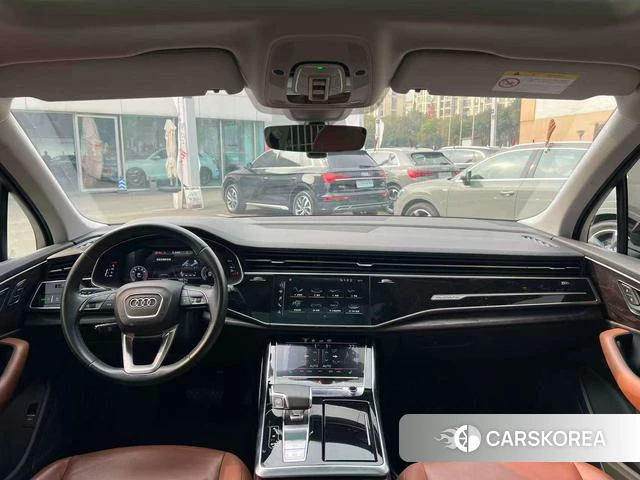 Audi Q7 2020 Черный из Китая, фото 3