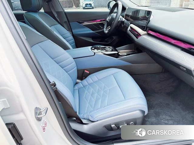 BMW 5 series 2024 Белый из Китая, фото 3