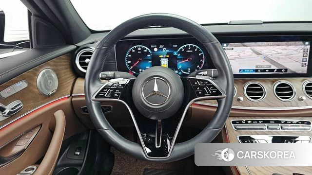Mercedes-Benz E-Class W213 2021 Белый из Кореи, фото 3