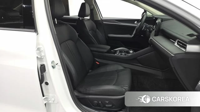 Kia K5 3rd generation 2023 Белый из Кореи, фото 3