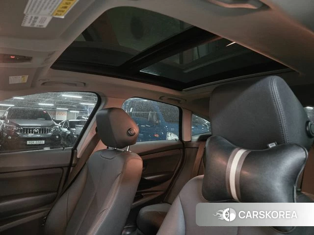 BMW 3 Series GT (F34) 2018 Белый из Кореи, фото 3