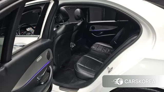 Mercedes-Benz E-Class W213 2019 Белый из Кореи, фото 3