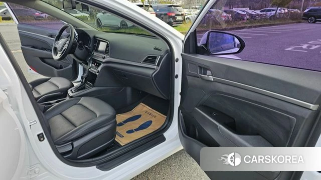 Hyundai Avante AD 2018 Белый из Кореи, фото 3