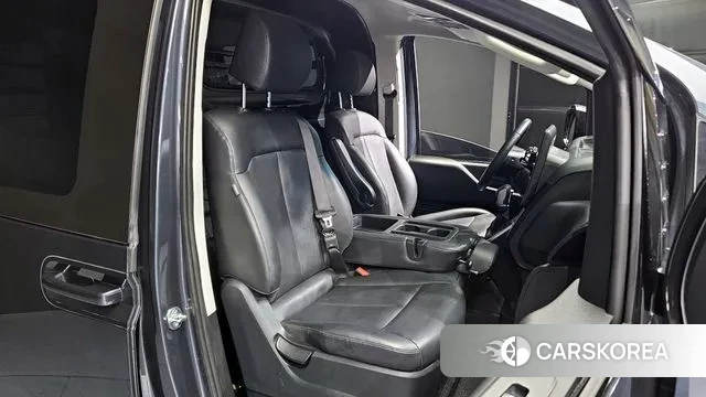 Hyundai Staria 2024 Синий из Кореи, фото 3