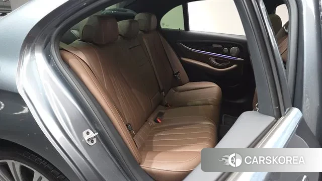 Mercedes-Benz E-Class W213 2021 Серый из Кореи, фото 3