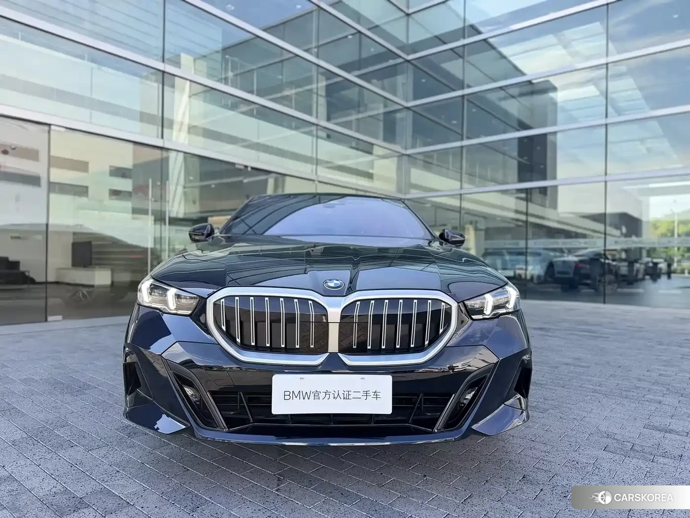 BMW 5 series 2025 Черный из Китая, фото 3