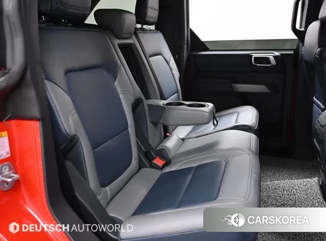 Ford Bronco 6th Generation 2022 Красный из Кореи, фото 3