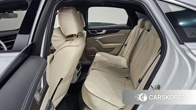 Audi A6 (C8) 2023 Белый из Кореи, фото 3