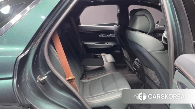 Genesis GV70 2022 Темно-зеленый из Кореи, фото 3