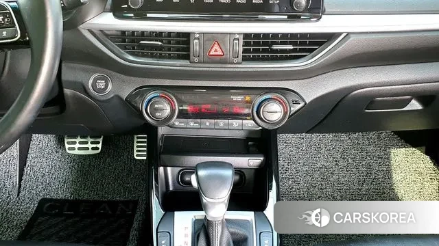 Kia The New K3 2nd generation 2024 Белый из Кореи, фото 3