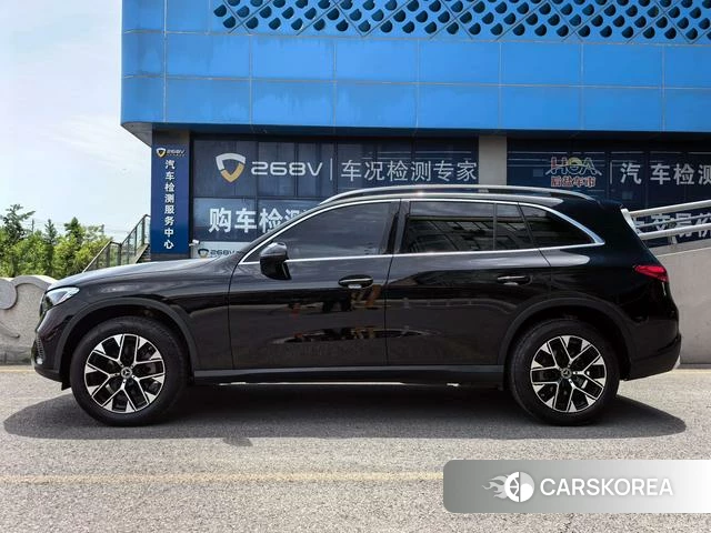 Mercedes-Benz GLC 2024 Черный из Китая, фото 3