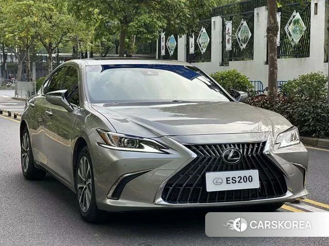 Lexus ES 2024 Серебристо-серый из Китая, фото 3