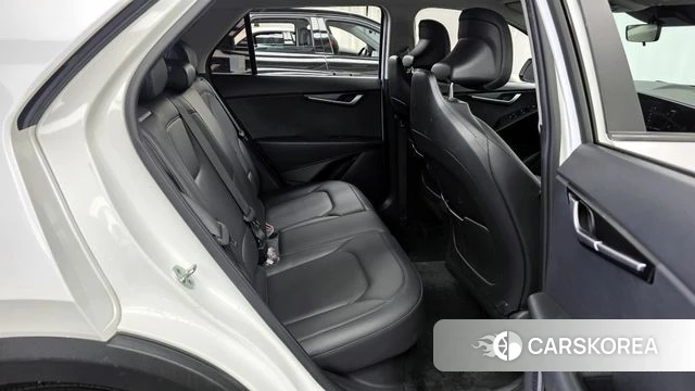 Kia Di Ol Nu Niro 2022 Белый из Кореи, фото 3