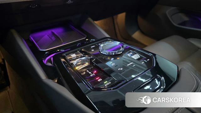 BMW 5 Series (G60) 2023 Белый из Кореи, фото 3