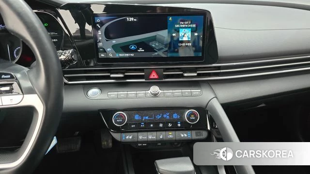 Hyundai Avante Hybrid (CN7) 2022 Белый из Кореи, фото 3