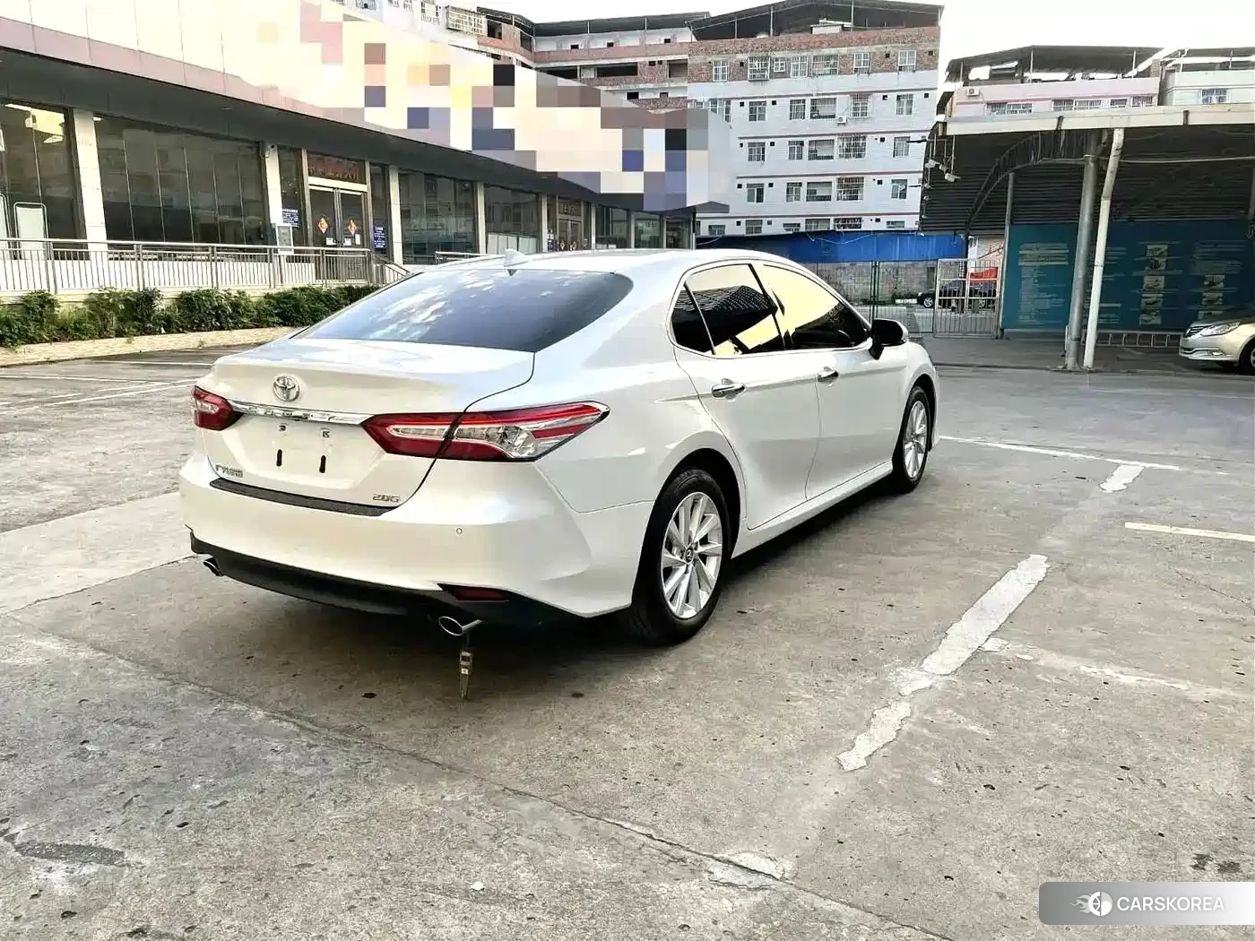 Toyota Camry 2023 Белый из Китая, фото 3