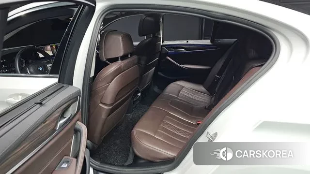 BMW 5 Series (G30) 2022 Белый из Кореи, фото 3