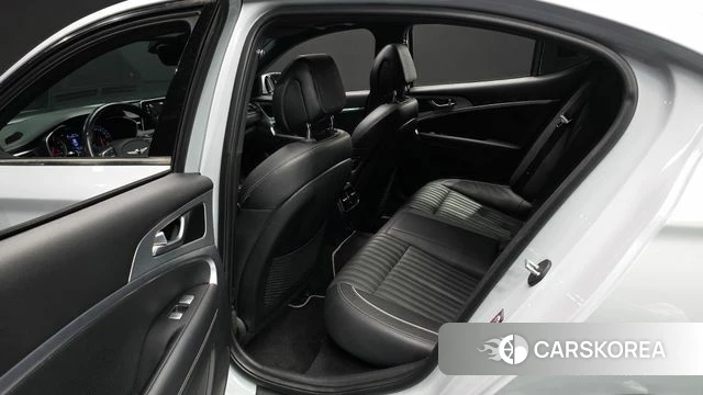 Genesis G70 2018 Серебристо-серый из Кореи, фото 3