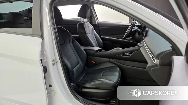 Hyundai Avante Hybrid (CN7) 2021 Белый из Кореи, фото 3