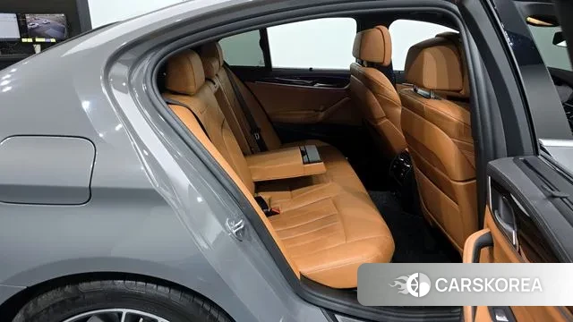 BMW 5 Series (G30) 2022 Серый из Кореи, фото 3