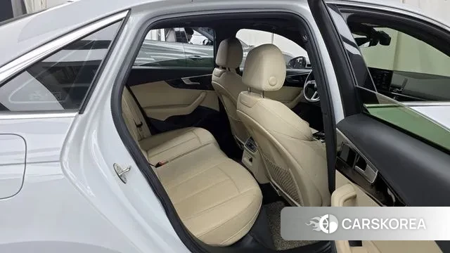 Audi A4 (B9) 2021 Белый из Кореи, фото 3