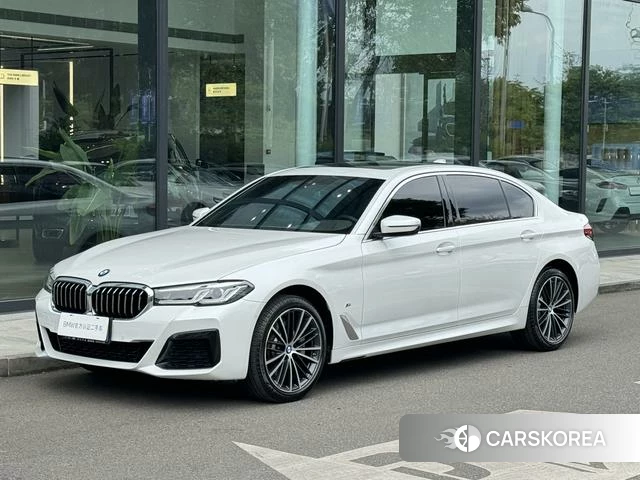 BMW 5 series 2023 Белый из Китая, фото 3
