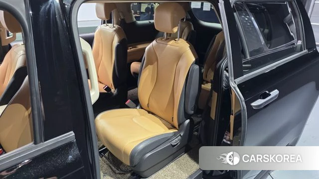 Kia Carnival 4th generation 2022 Черный из Кореи, фото 3