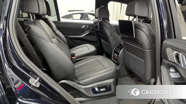 BMW X7 (G07) 2022 Черный из Кореи, фото 3