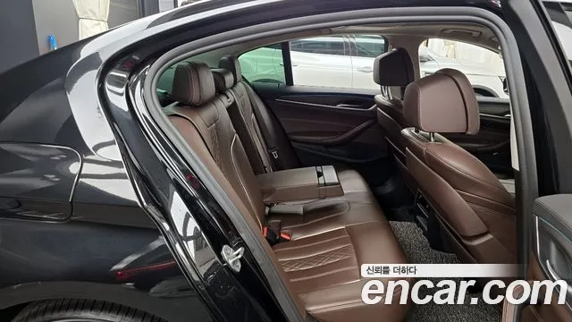 BMW 5 Series (G30) 2018 Черный из Кореи, фото 3