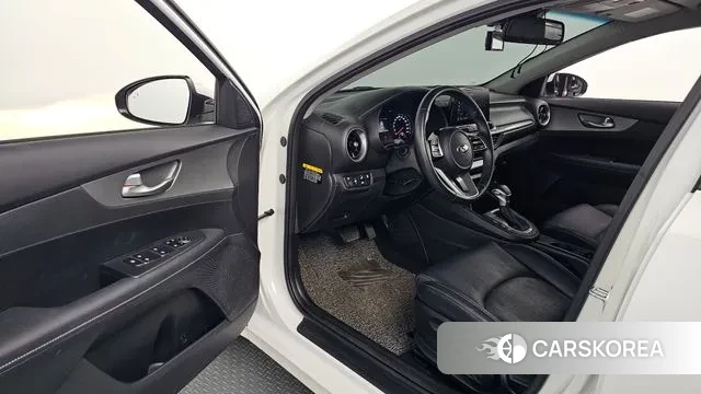 Kia Come New K3 2021 Белый из Кореи, фото 3