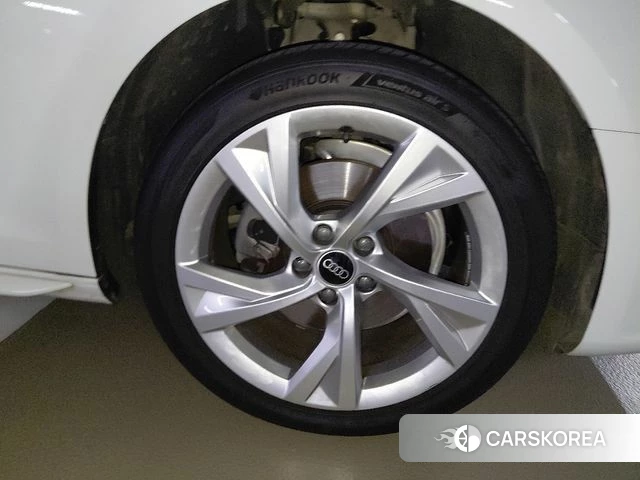 Audi A4 (B9) 2021 Белый из Кореи, фото 3