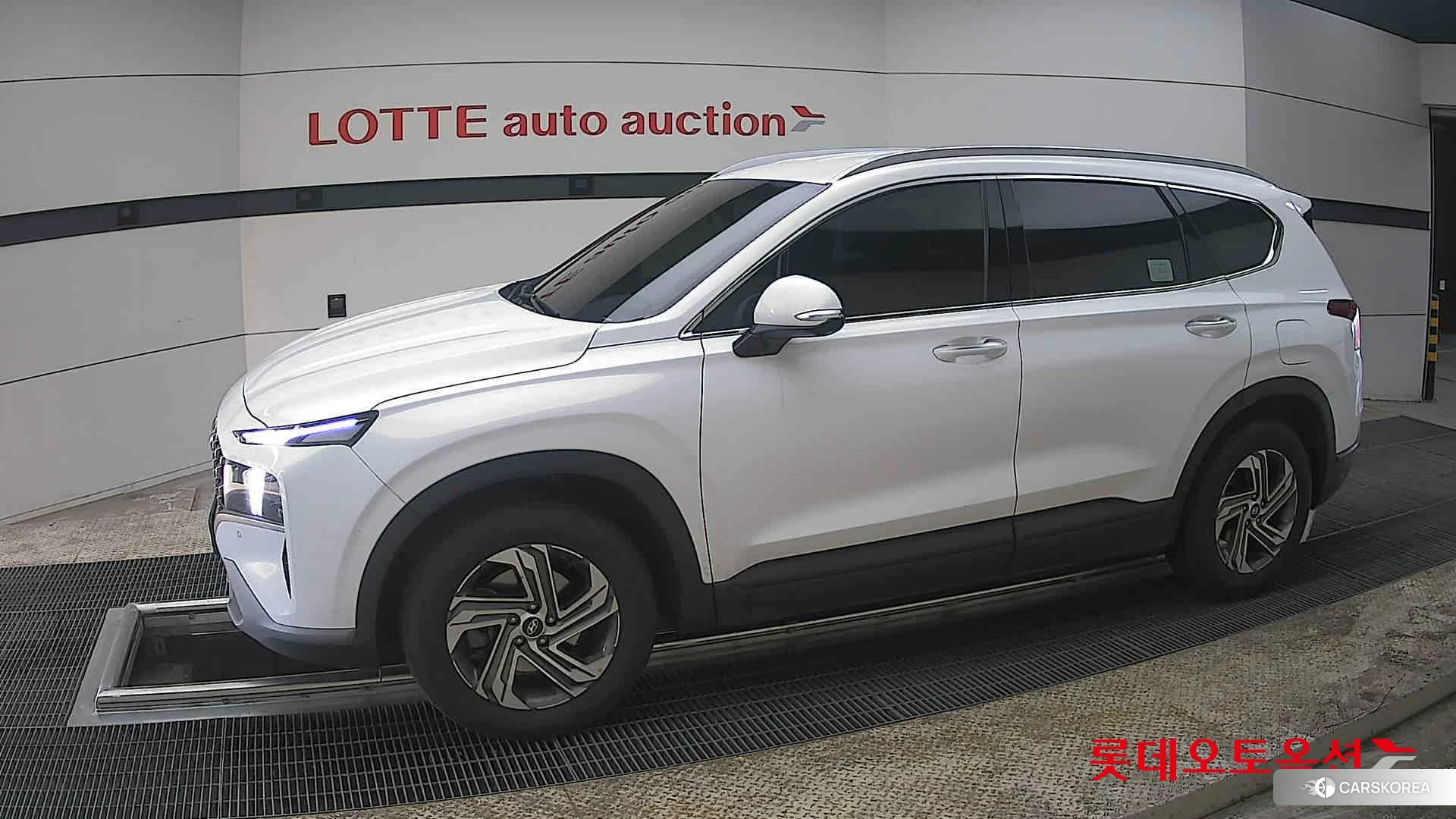 Hyundai Santa Fe 2023 Creamy White Pearl (optional) из Кореи, фото 3