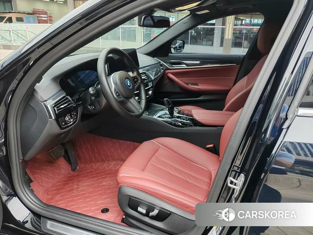 BMW 5 series PHEV 2022 Черный из Китая, фото 3