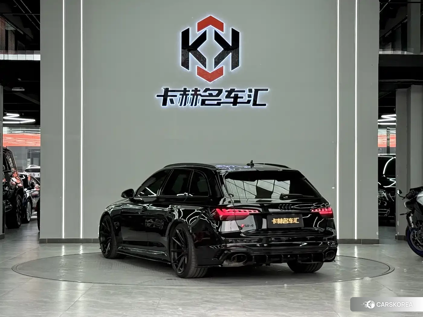 Audi RS 4 2024 Черный из Китая, фото 3