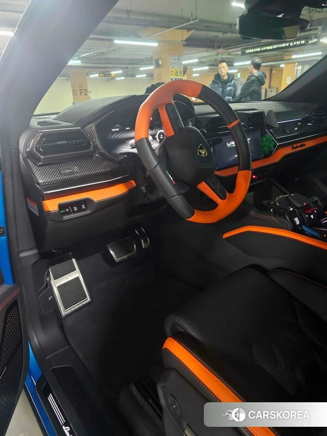 Lamborghini Urus 2025 Небесно-голубой из Кореи, фото 3