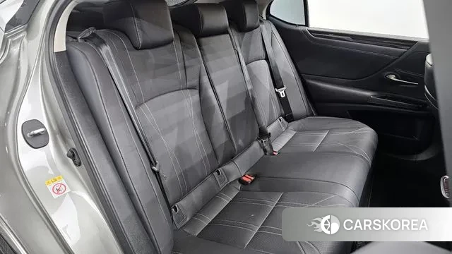 Lexus ES300h 7th generation 2019 Серебристо-серый из Кореи, фото 3