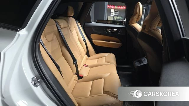 Volvo XC60 second Generation 2021 Белый из Кореи, фото 3