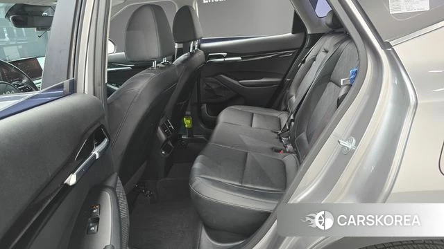 Kia Seltos 2022 Серебряный из Кореи, фото 3