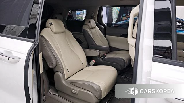 Kia Carnival 4th generation 2023 Белый из Кореи, фото 3