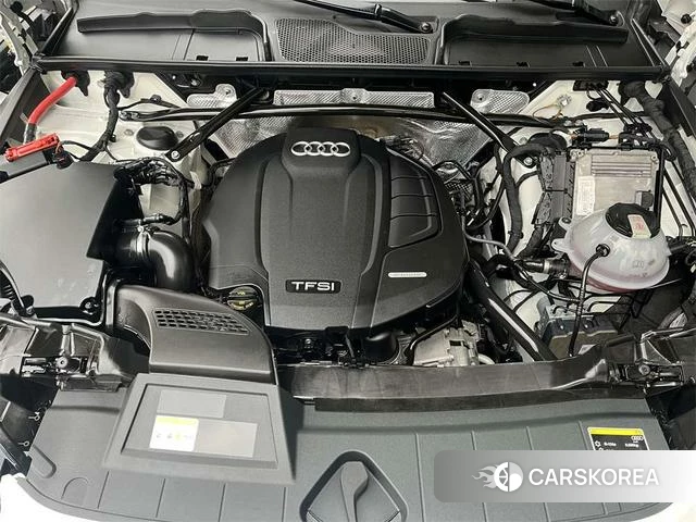 Audi Q5L Sportback 2021 Белый из Китая, фото 3