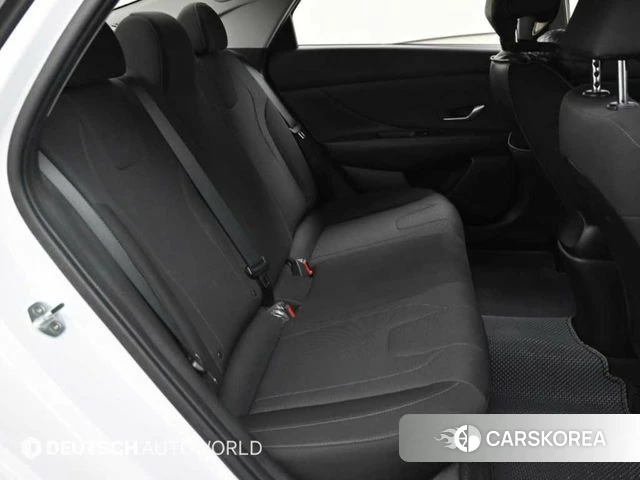 Hyundai Avante (CN7) 2021 Белый из Кореи, фото 3
