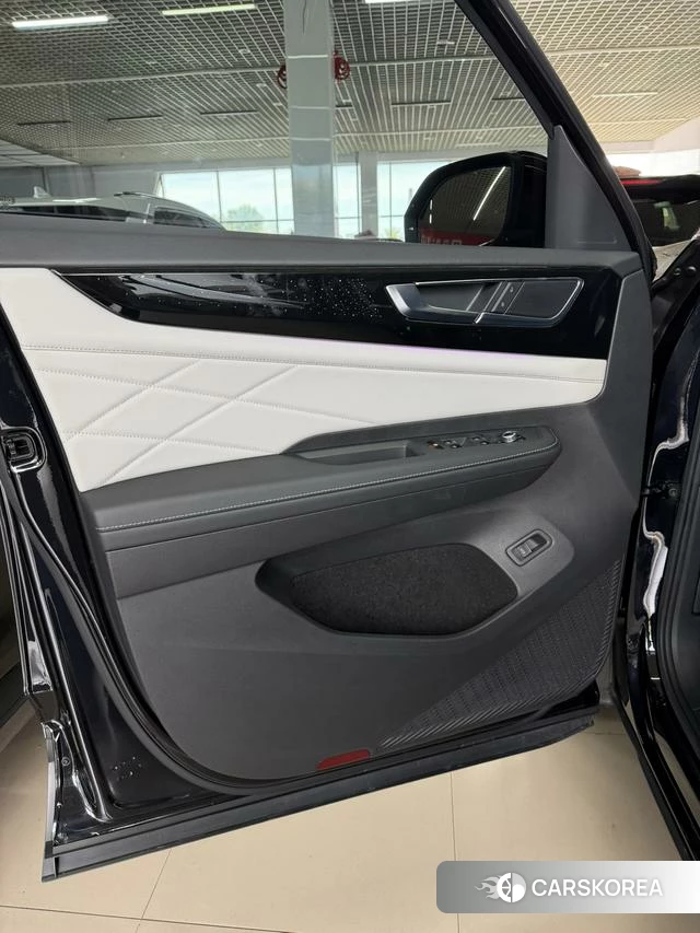 Volkswagen Tourang 2023 Черный из Китая, фото 3